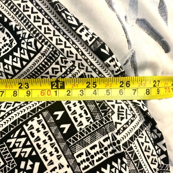 Streetwear Society Sleeveless Women Shirt Black &White Geometric Aztec Y2K Sz M - Picture 8 of 9